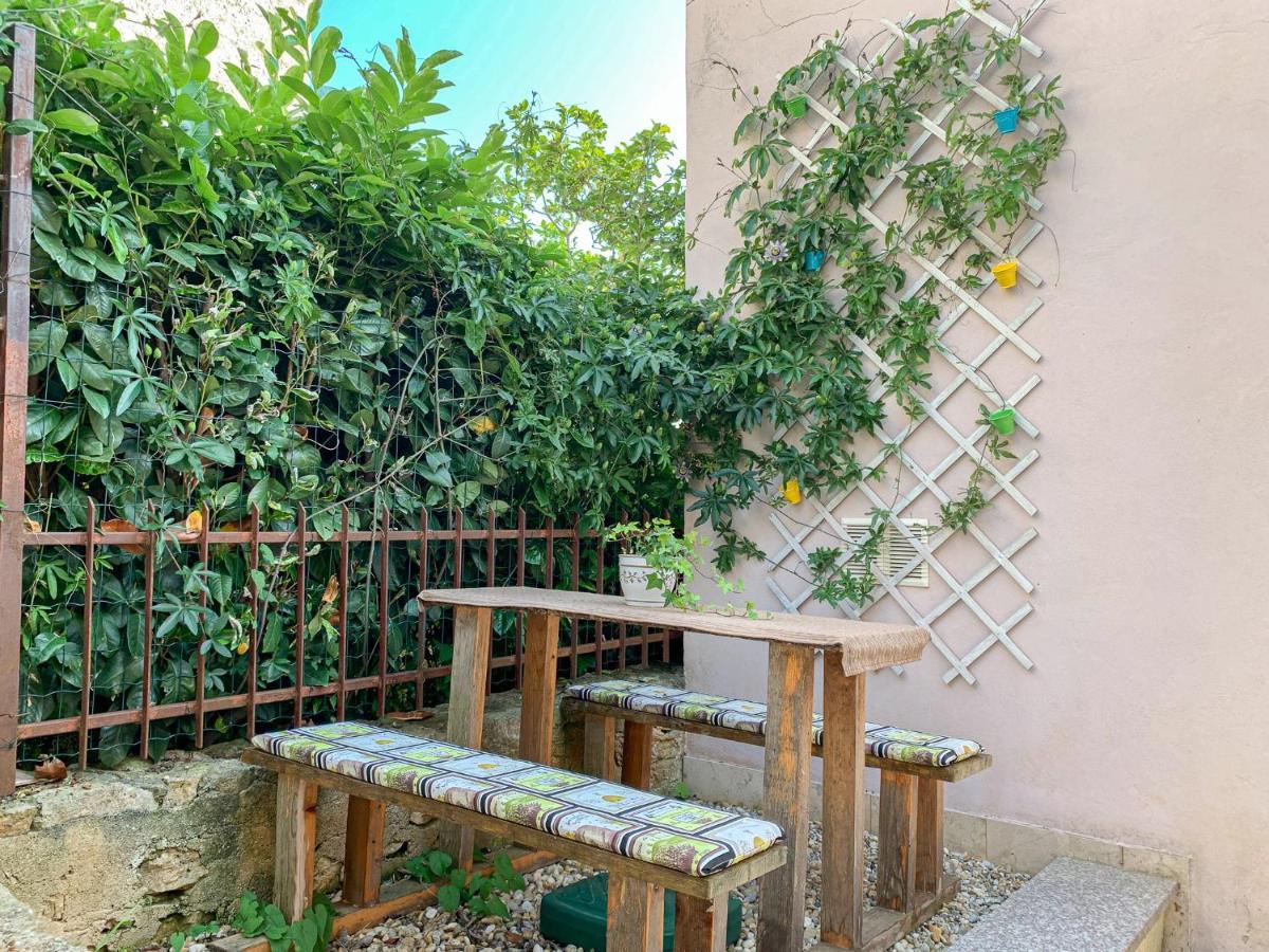 Apartmani Sincic Pula Exterior foto