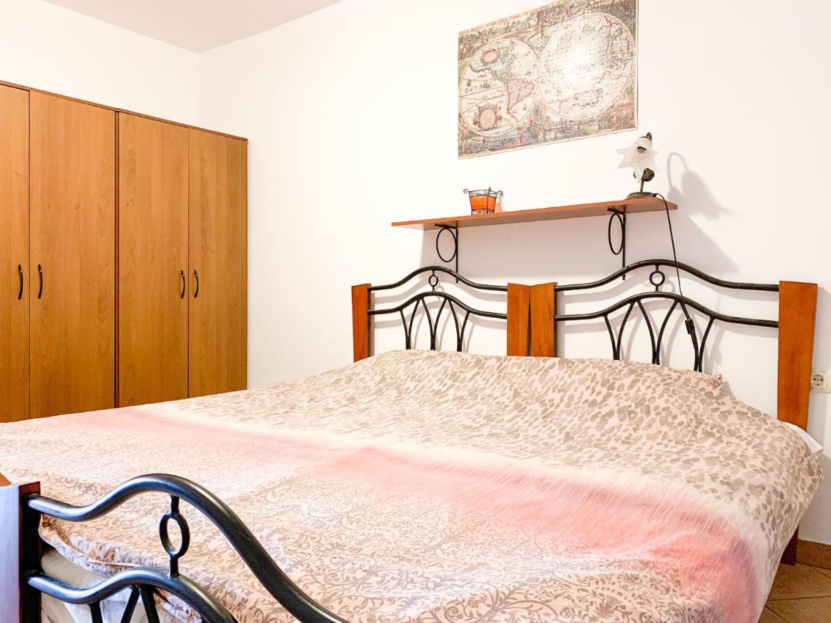 Apartmani Sincic Pula Exterior foto